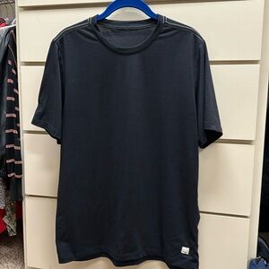 Vuori current tech tee